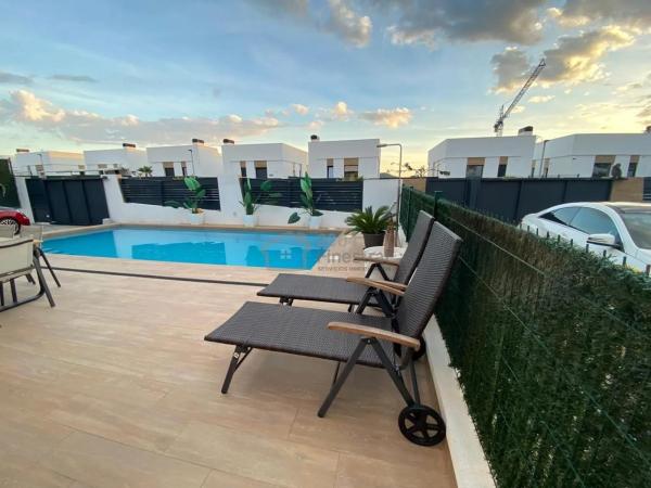 Casa independiente en calle d'Equador