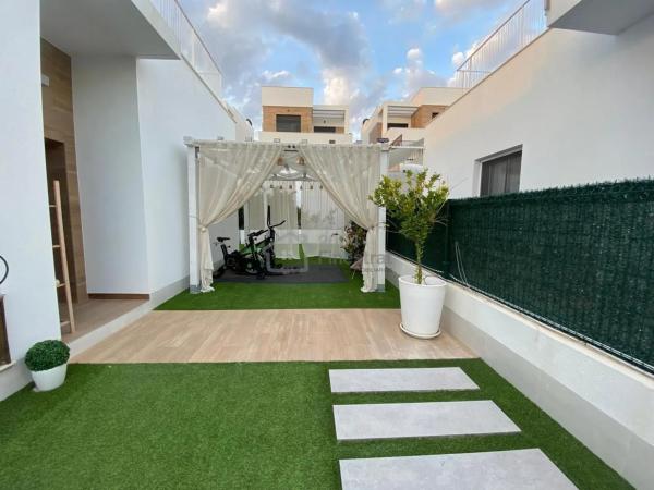 Casa independiente en calle d'Equador