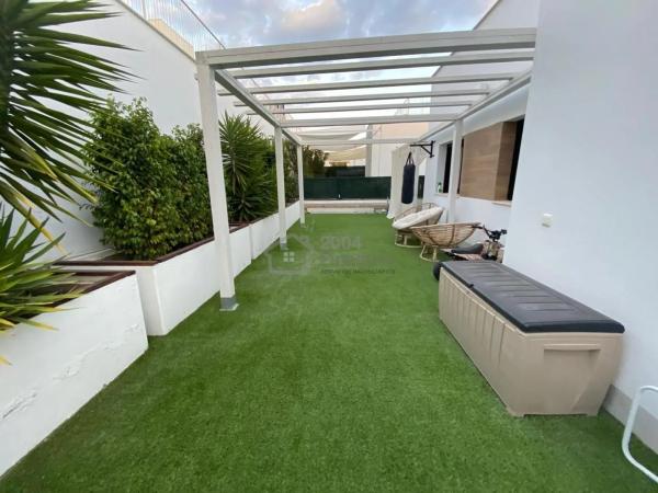 Casa independiente en calle d'Equador