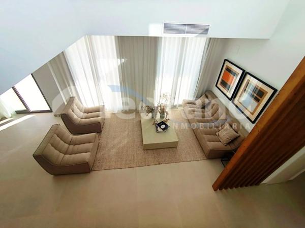 Casa independiente en calle Praga, 64