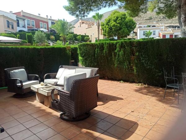 Chalet adosado en calle Isla Mallorca