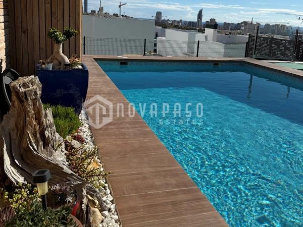 Chalet adosado en calle de Brasil