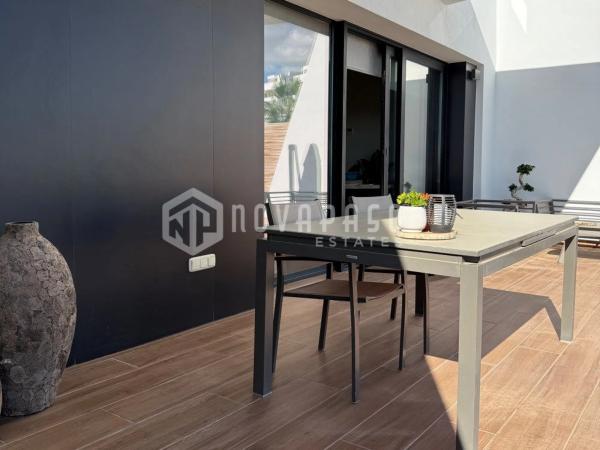 Chalet adosado en calle de Brasil