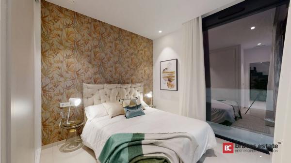 Casa independiente en calle Atenas