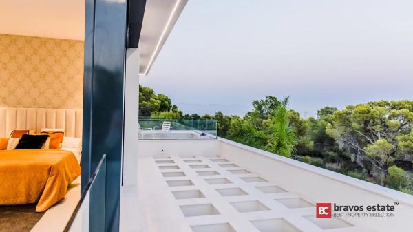 Casa independiente en calle Atenas