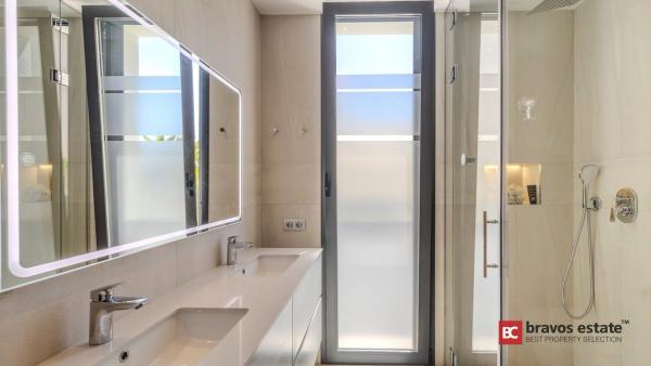 Casa independiente en calle Berlin