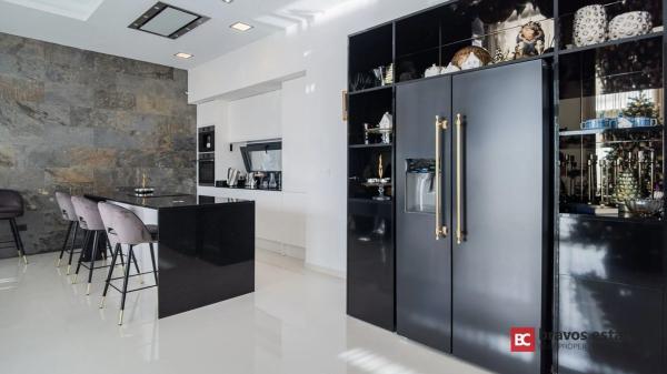 Casa independiente en calle Roma