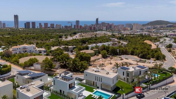 Casa independiente en calle Berlin