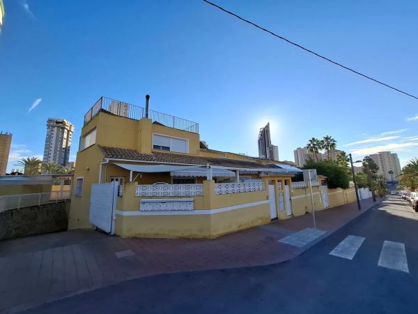 Chalet adosado en Av Mimosas De Las