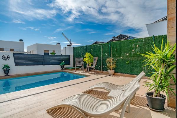 Casa independiente en CL Equador