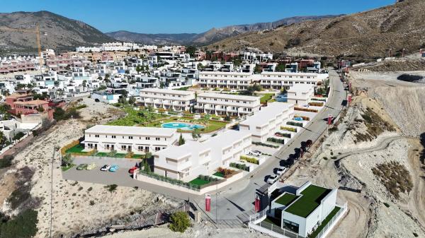 Chalet adosado en avenida Barcelona, 2