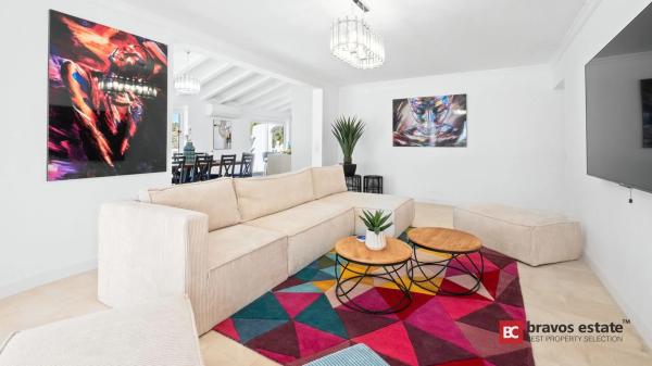 Casa independiente en Polígono Pallarés.Sector 16