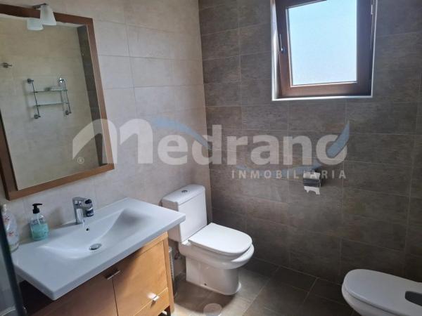 Casa independiente en calle Londres