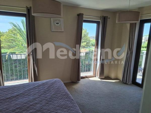 Casa independiente en calle Londres