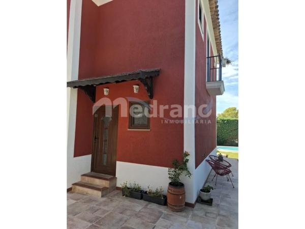 Casa independiente en calle Londres