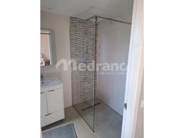 Casa independiente en calle Londres