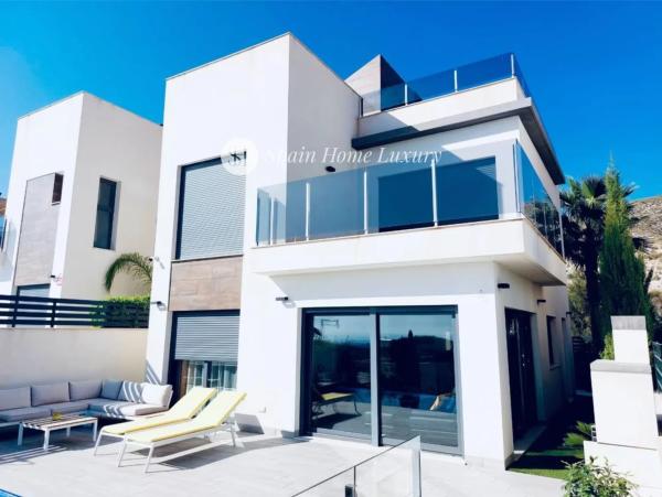 Casa independiente en avenida de Granada