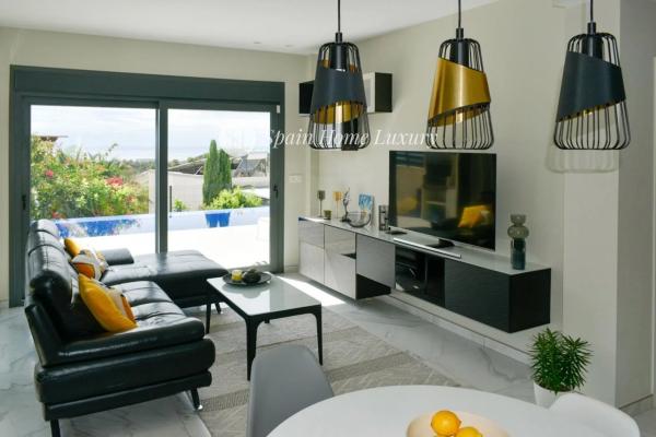 Casa independiente en avenida de Granada