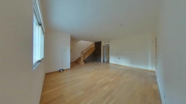 Chalet adosado en avenida Mimosas