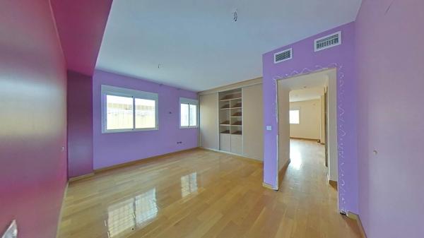 Chalet adosado en avenida Mimosas