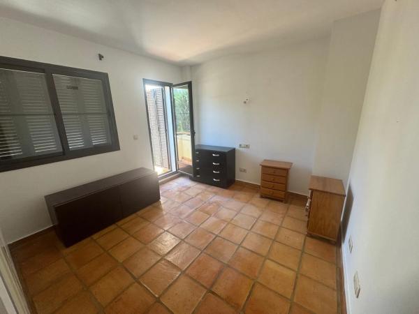 Chalet pareado en calle Berlin