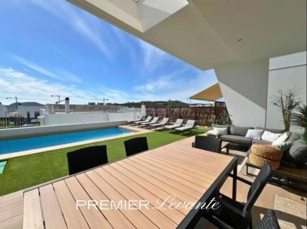 Chalet pareado en avenida d'Amèrica s/n