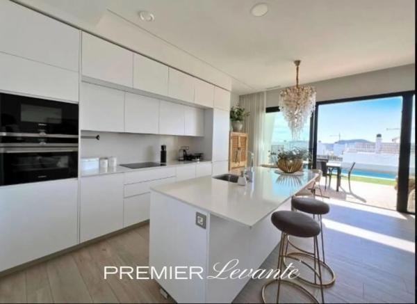 Chalet pareado en avenida d'Amèrica s/n