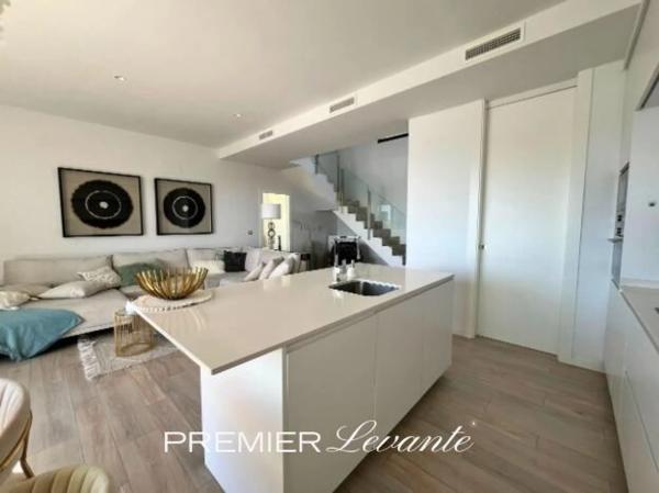 Chalet pareado en avenida d'Amèrica s/n