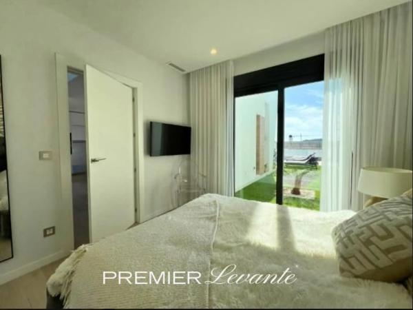 Chalet pareado en avenida d'Amèrica s/n