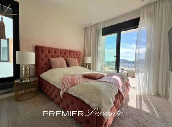 Chalet pareado en avenida d'Amèrica s/n