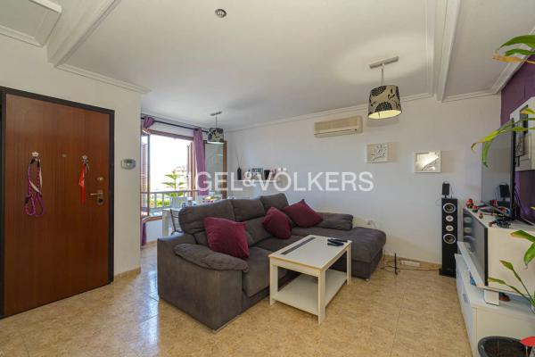 Chalet adosado en calle Cádiz, 6