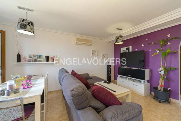 Chalet adosado en calle Cádiz, 6