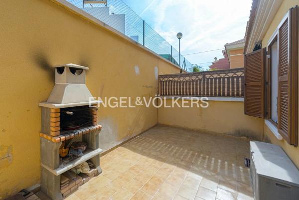 Chalet adosado en calle Cádiz, 6