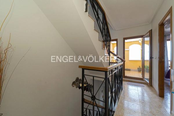 Chalet adosado en calle Cádiz, 6