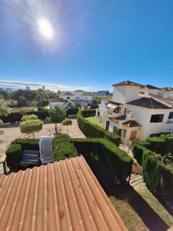 Chalet adosado en calle Atenas