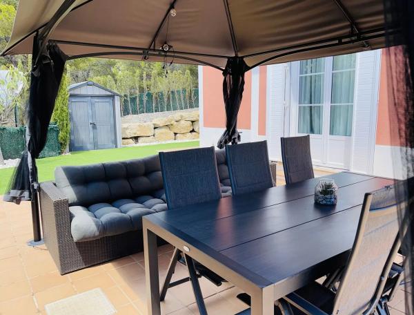 Casa independiente en calle Londres, 34