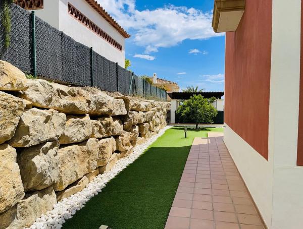 Casa independiente en calle Londres, 34