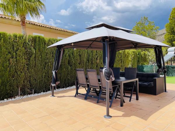 Casa independiente en calle Londres, 34