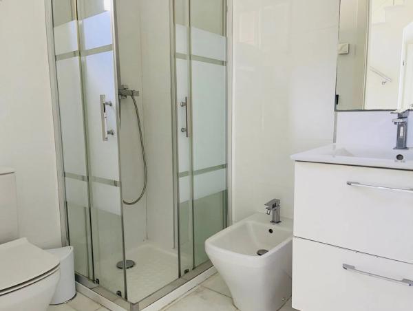 Casa independiente en calle Londres, 34