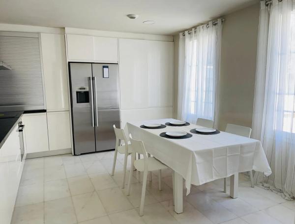 Casa independiente en calle Londres, 34