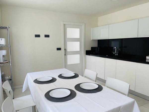 Casa independiente en calle Londres, 34