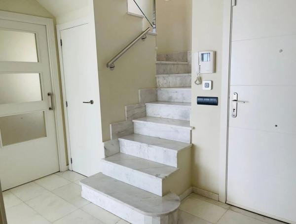 Casa independiente en calle Londres, 34