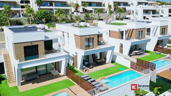 Chalet adosado en avenida de Ecuador