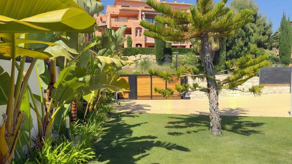 Casa independiente en CL Viena, 36