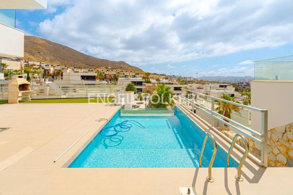 Casa independiente en calle Cáceres