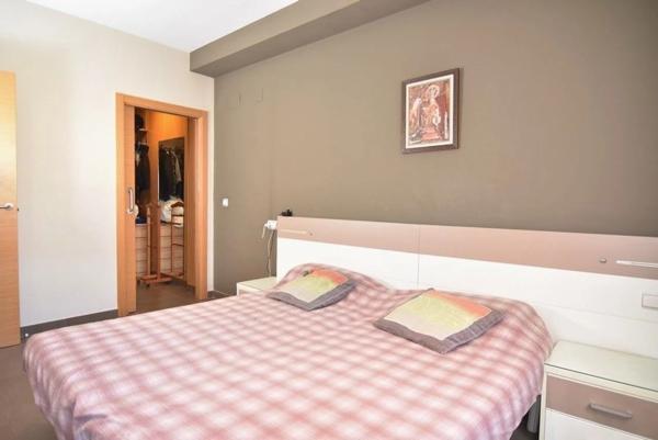 Chalet pareado en avenida Mimosas