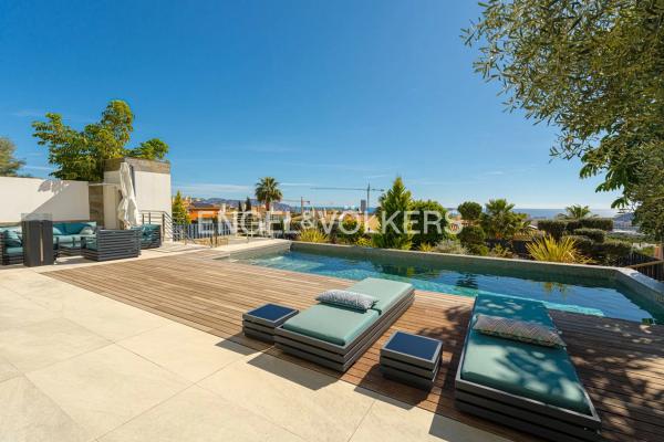 Casa independiente en calle Roma