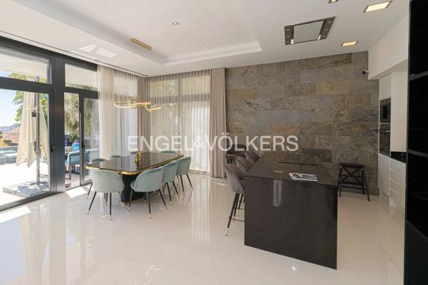 Casa independiente en calle Roma