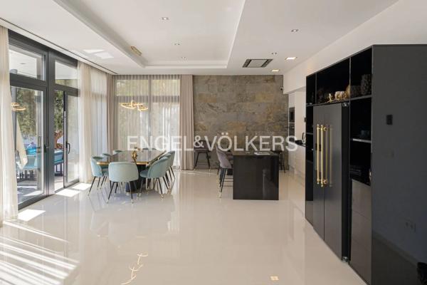 Casa independiente en calle Roma