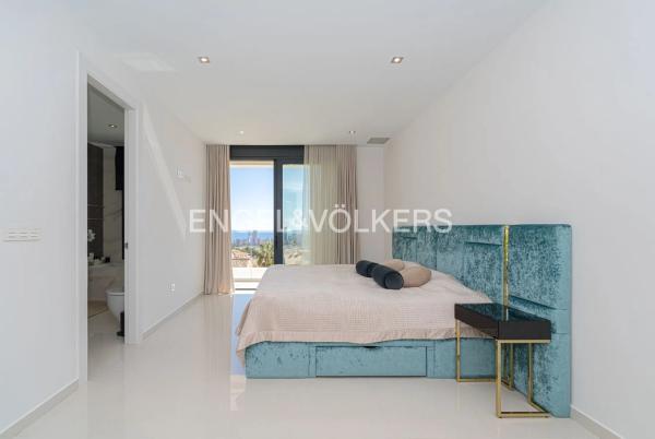 Casa independiente en calle Roma